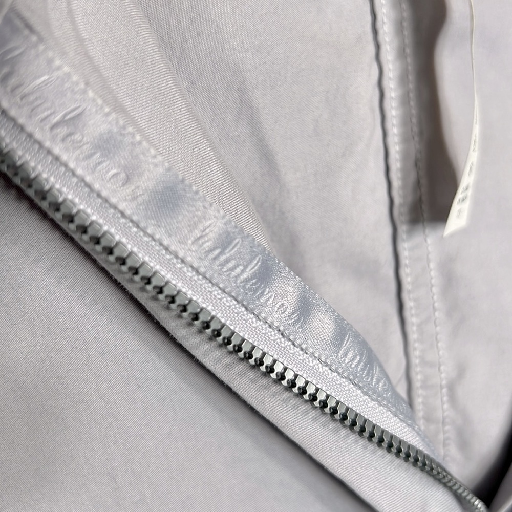 Lululemon Light Oversize Pullover Jacket Size 6 - image 3